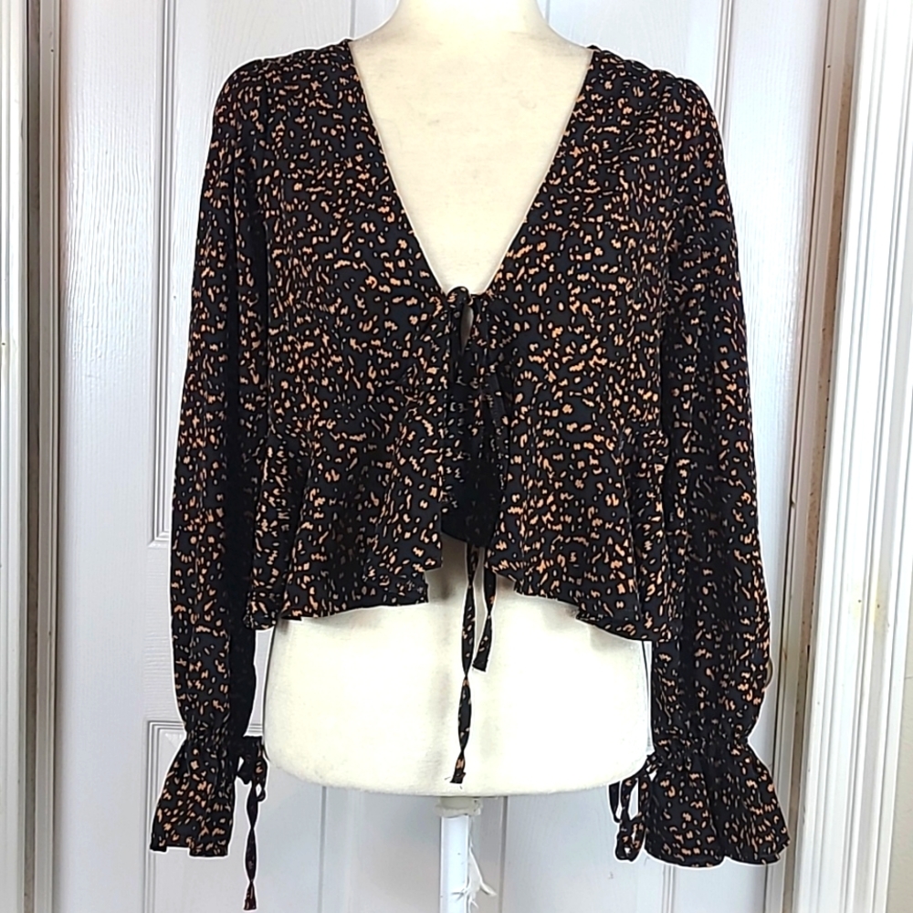 Shein Cropped Tie Front Peplum Blouse - Picture 1 of 13